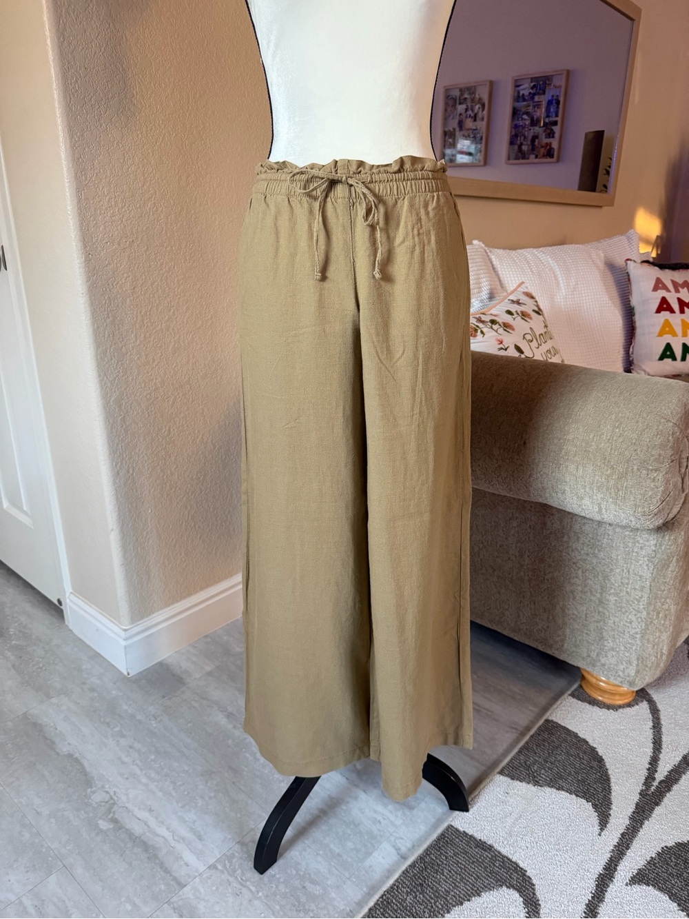 H&M Divided Lightweight Drawstring Pants in Tan